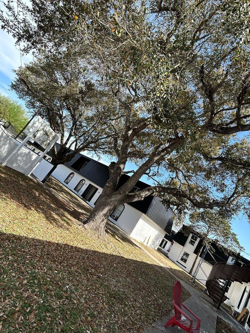 Apartment for rent at 1200-1212 E Houston, Beeville, TX 78102