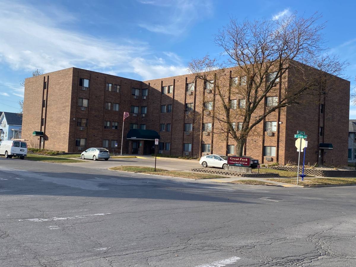 Apartment for rent at 1 W Grant St, Marshalltown, IA 50158