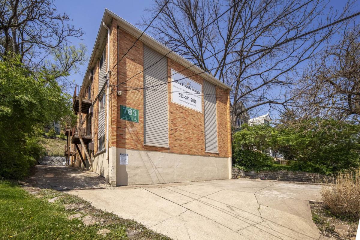 783 Delta Ave #8, Cincinnati, OH 45226
