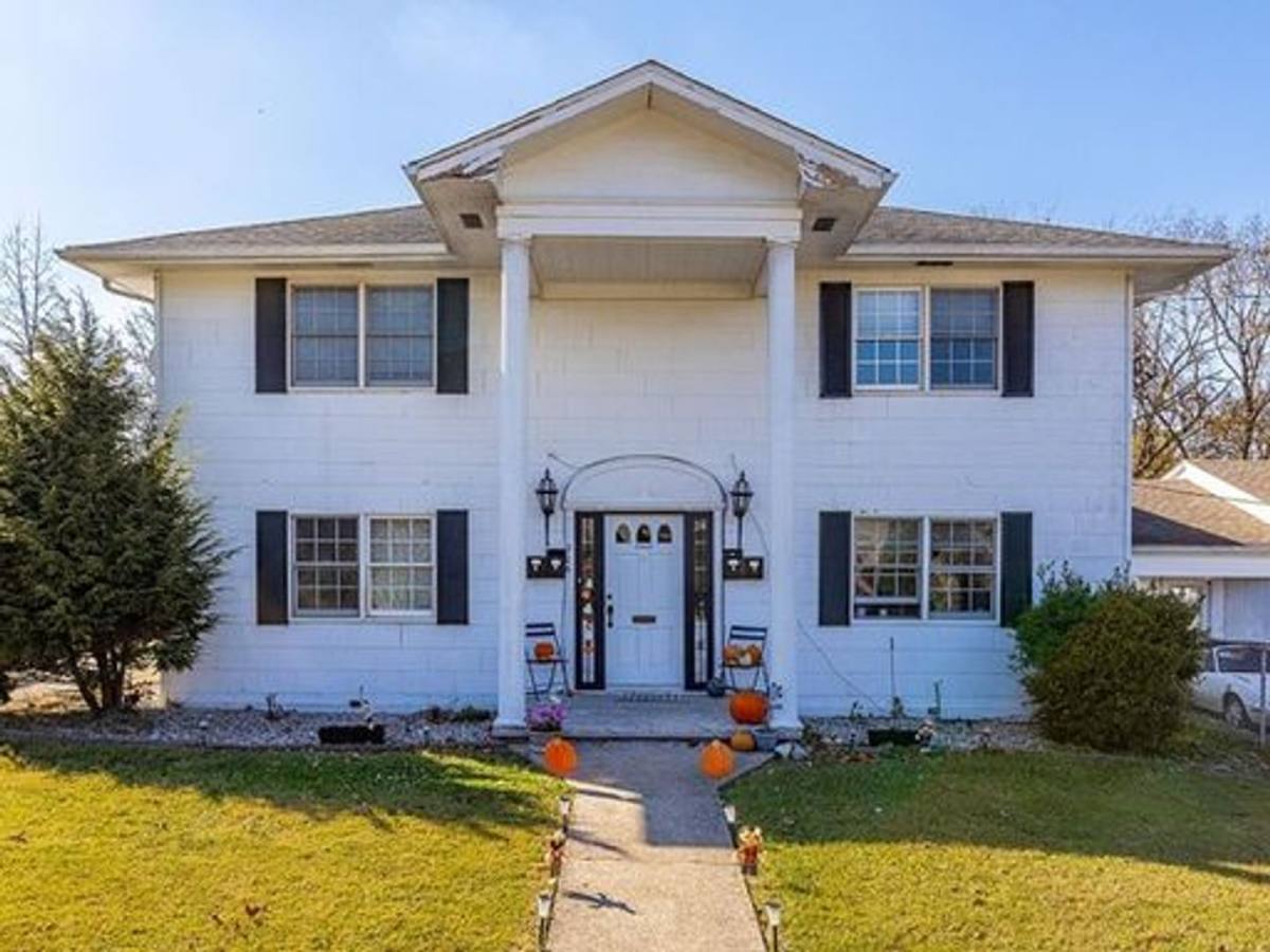 Apartment for rent at 206 Norwood Dr, Richmond, KY 40475