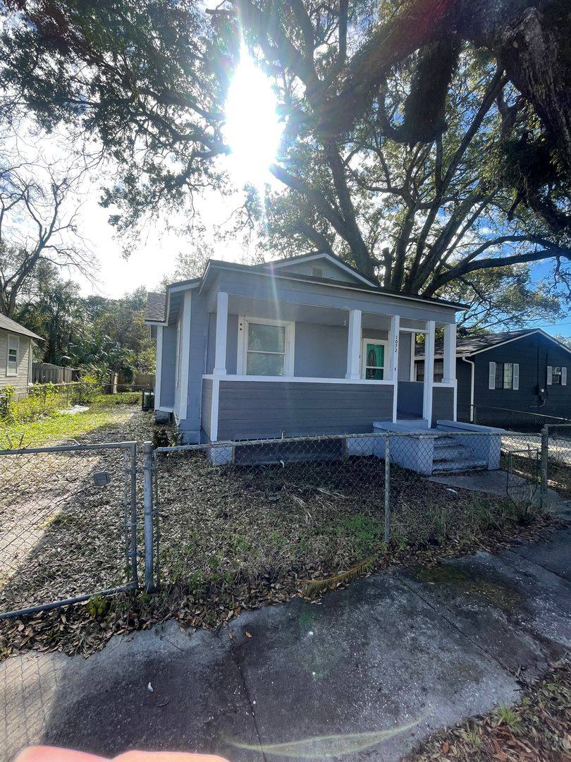 House for rent at 1072 Scriven St, Jacksonville, FL 32209