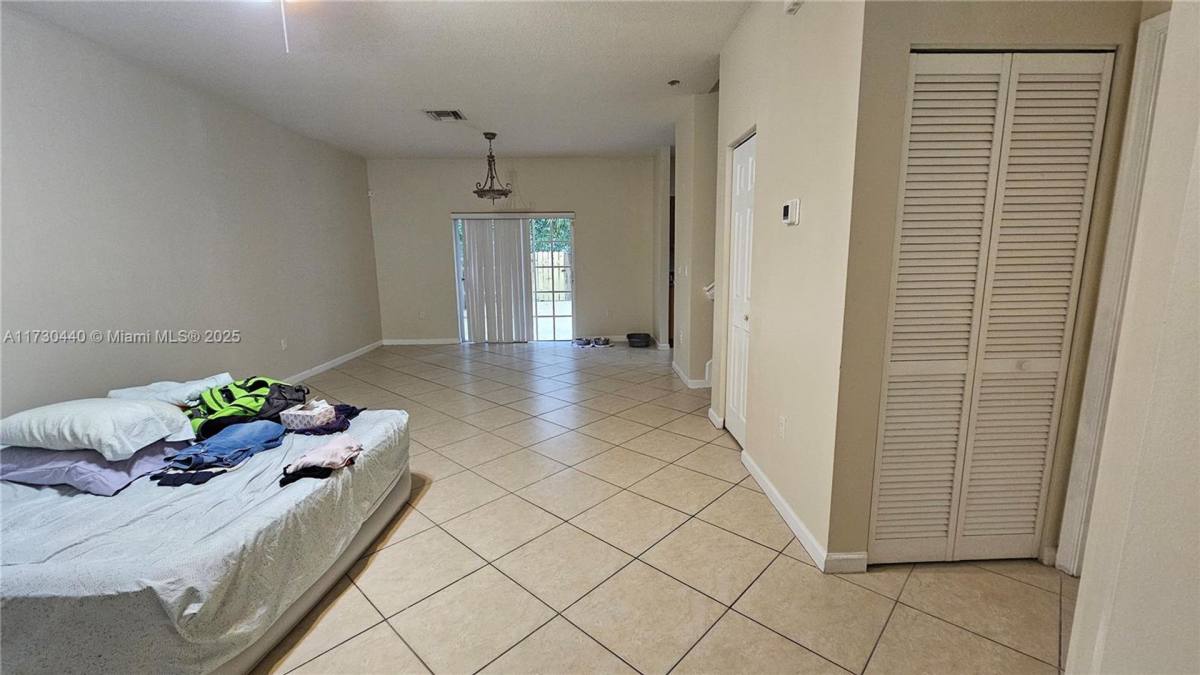 Townhouse for rent at 7628 S Stonecreek Circle, Hollywood, FL 33024