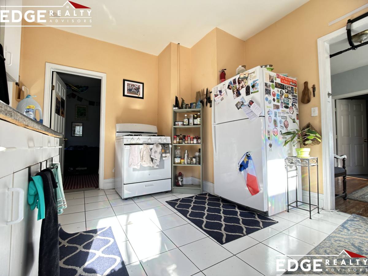 Apartment for rent at 72 Antwerp St, Brighton, MA 02135