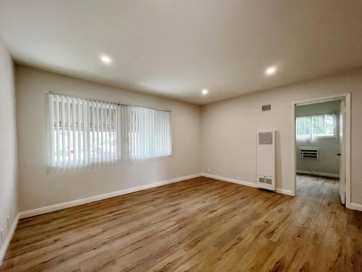 325 N Garfield Ave, Monterey Park, CA 91754