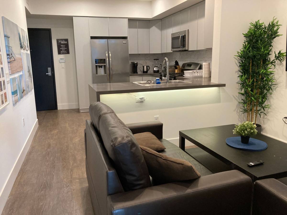 Apartment for rent at 1439 Tamarind Ave, Los Angeles, CA 90028