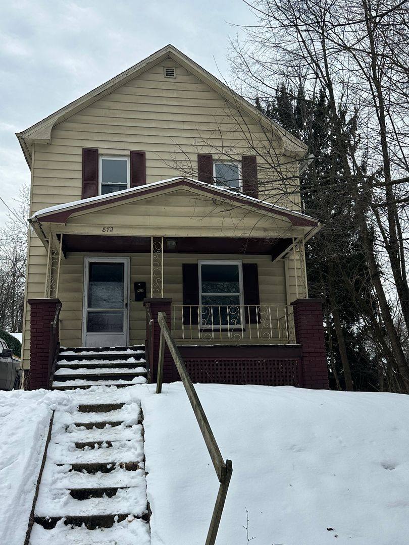House for rent at 872 E Crosier St, Akron, OH 44306
