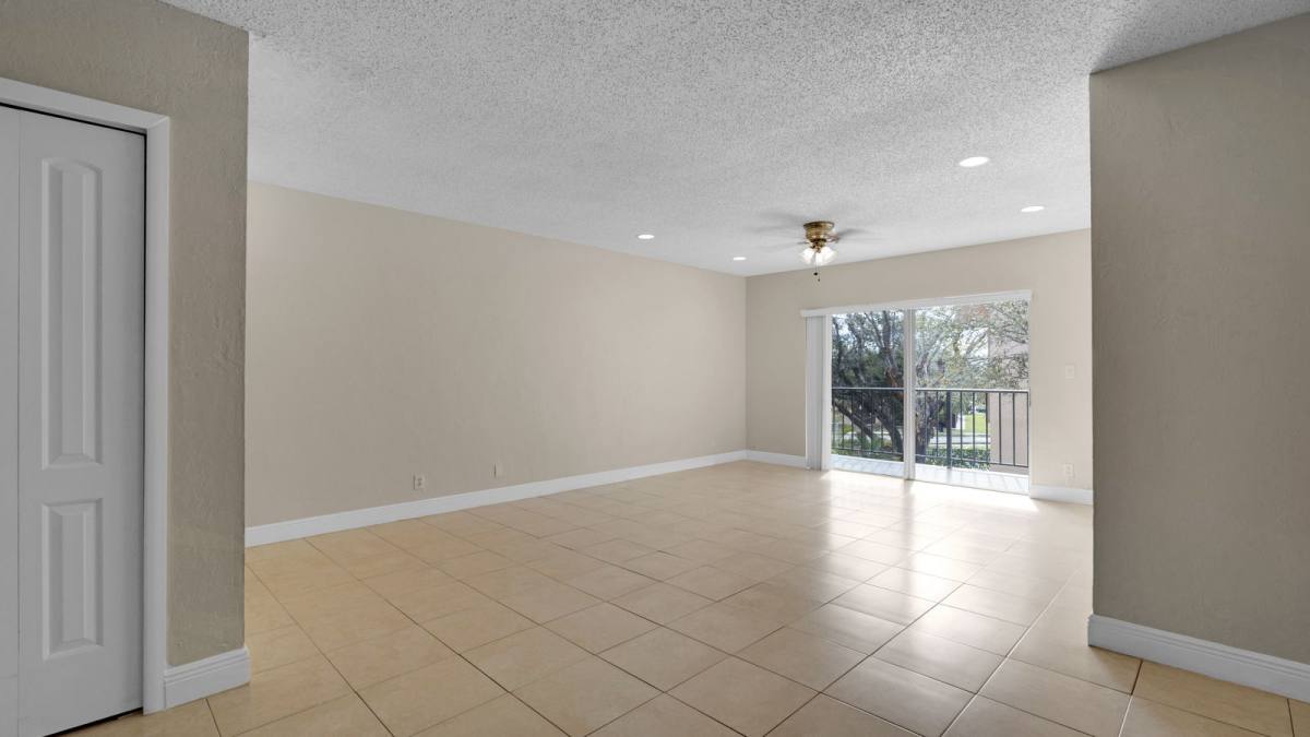 Condo for rent at 13715 Kendale Lakes Circle #A-311, Miami, FL 33183