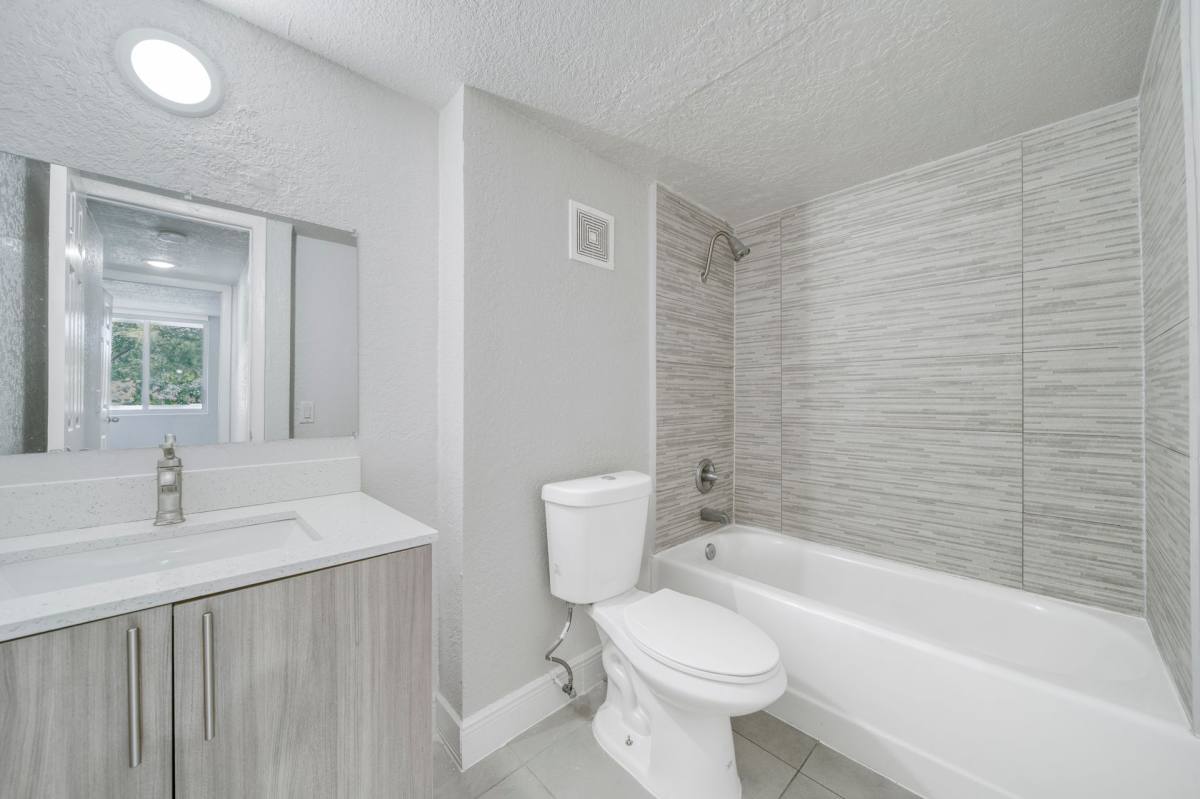 Apartment for rent at 12955 NE 6th Ave, Miami, FL 33161