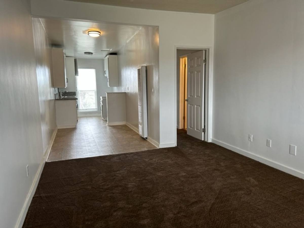 Apartment for rent at 11134 S New Hampshire Ave, Los Angeles, CA 90044