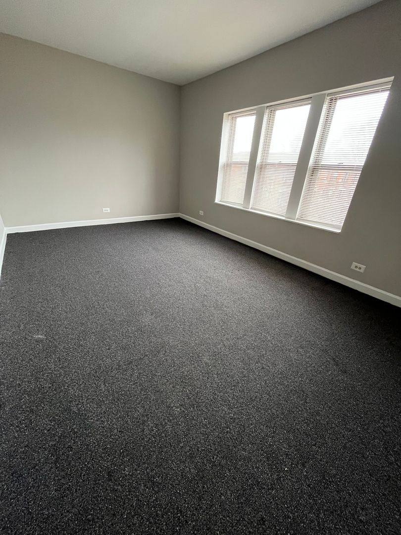 Apartment for rent at 5417 W Washington Blvd, Chicago, IL 60644
