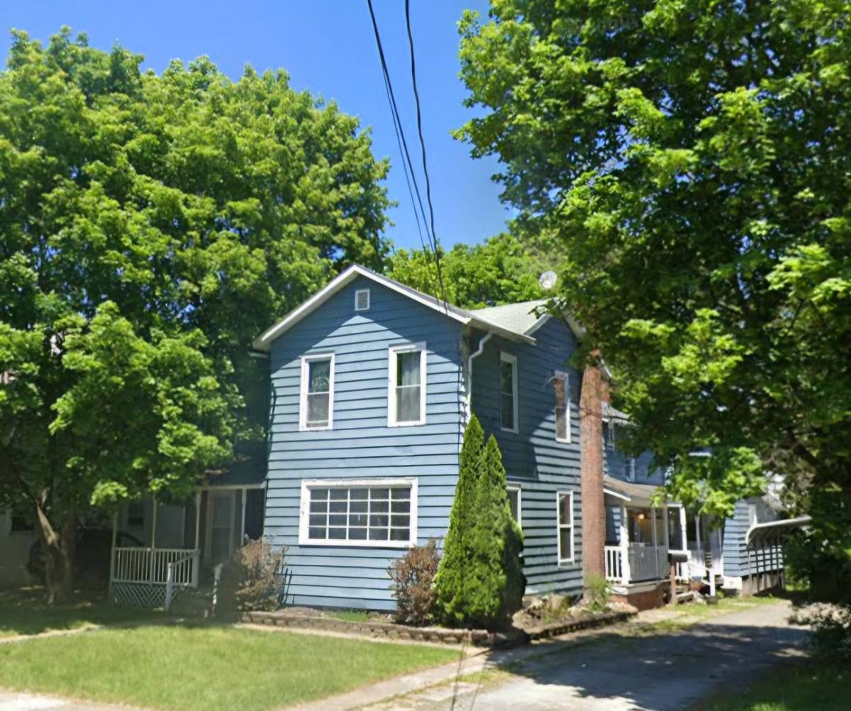 Apartment for rent at 452 W Thurston St, Elmira, NY 14901