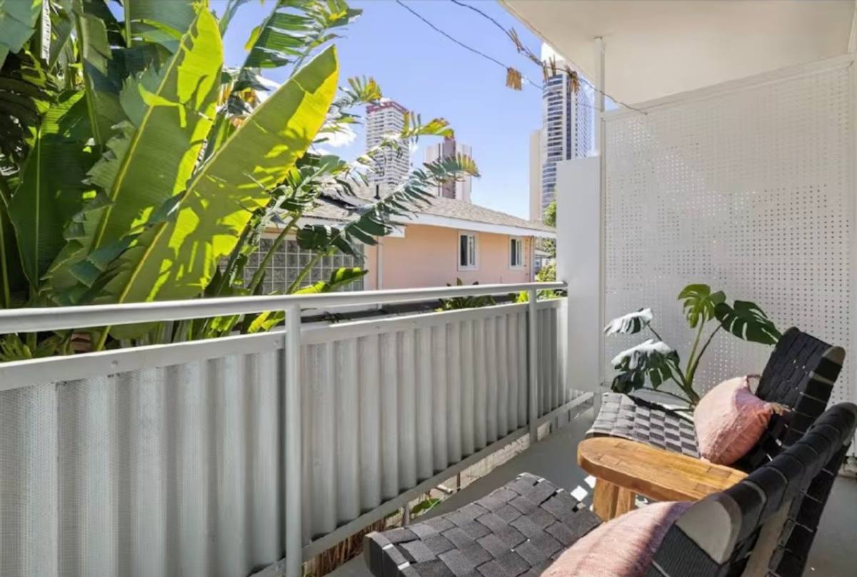 Apartment for rent at 2710 Kaaha St, Honolulu, HI 96826