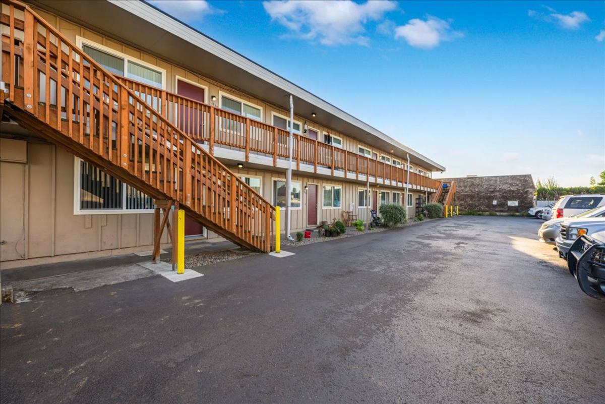 Apartment for rent at 1601 Savage Rd NE, Salem, OR 97301