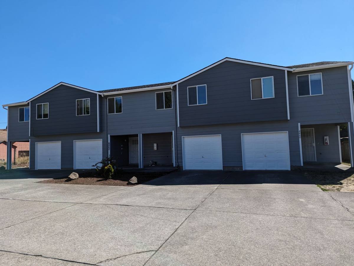 Apartment for rent at 4860 48th Loop, Sweet Home, OR 97386