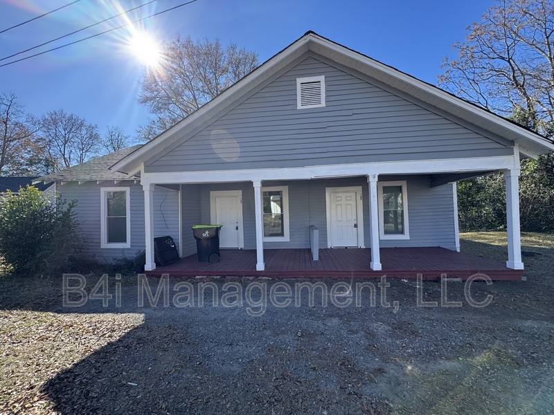 House for rent at 107 Ave L, Thomaston, GA 30286