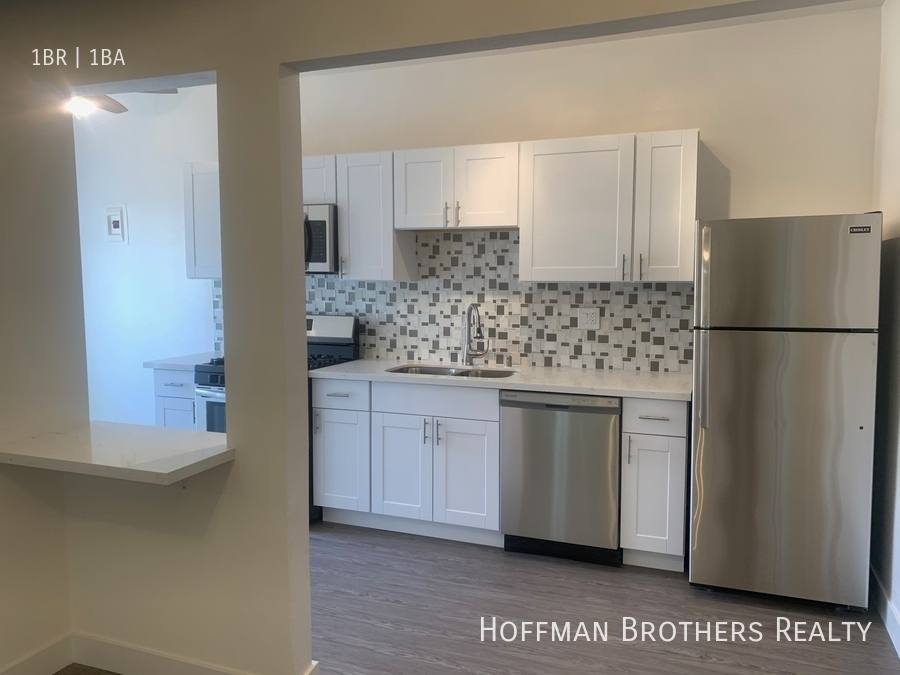 Apartment for rent at 1623 N Mariposa Ave #103, Los Angeles, CA 90027
