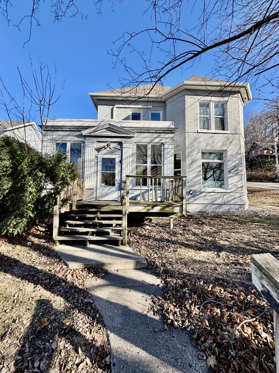 House for rent at 121 Hanover St, Mankato, MN 56001