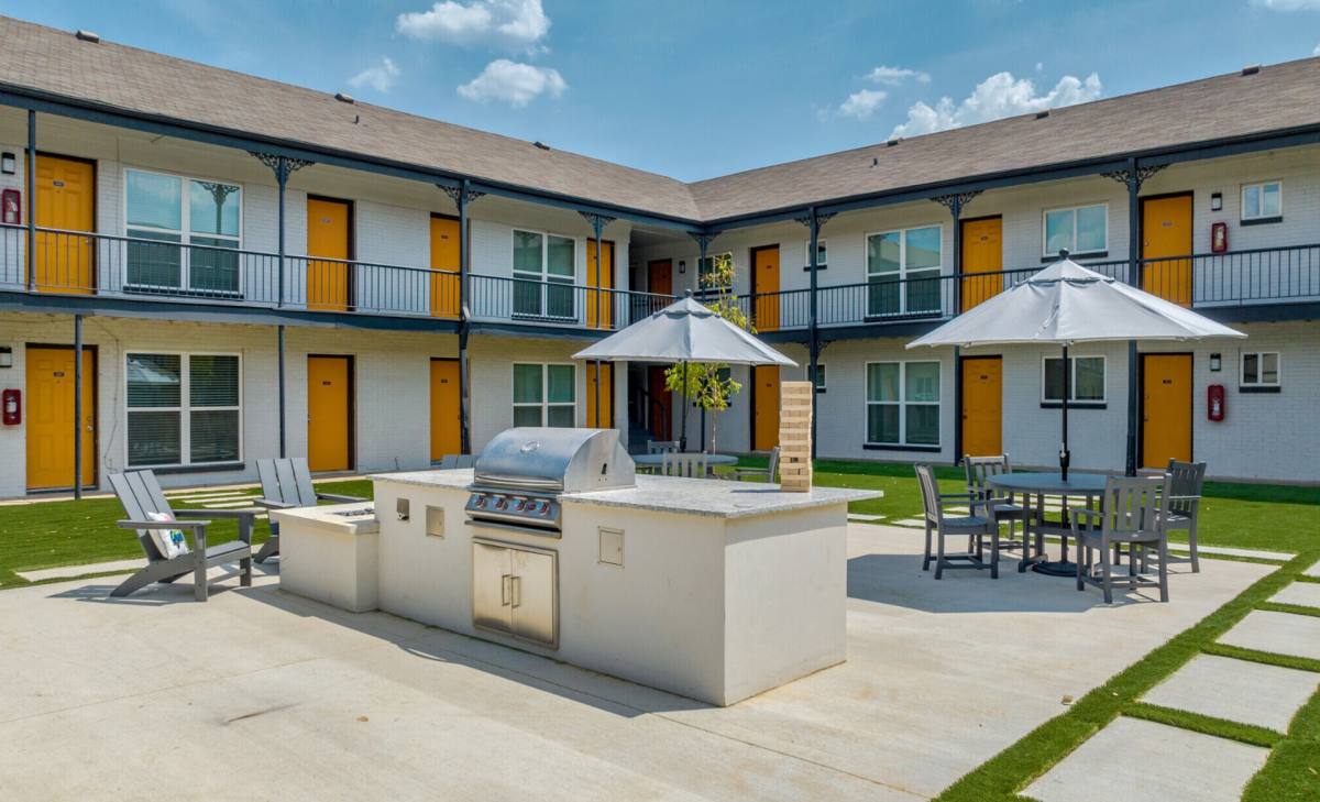 Apartment for rent at 925 S Waterview Dr, Richardson, TX 75080