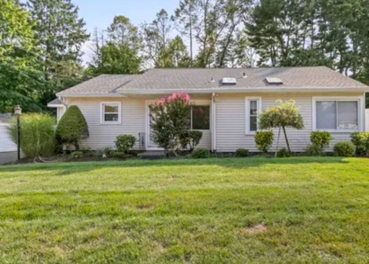 House for rent at 4 Hellstrom Rd, East Haven, CT 06512