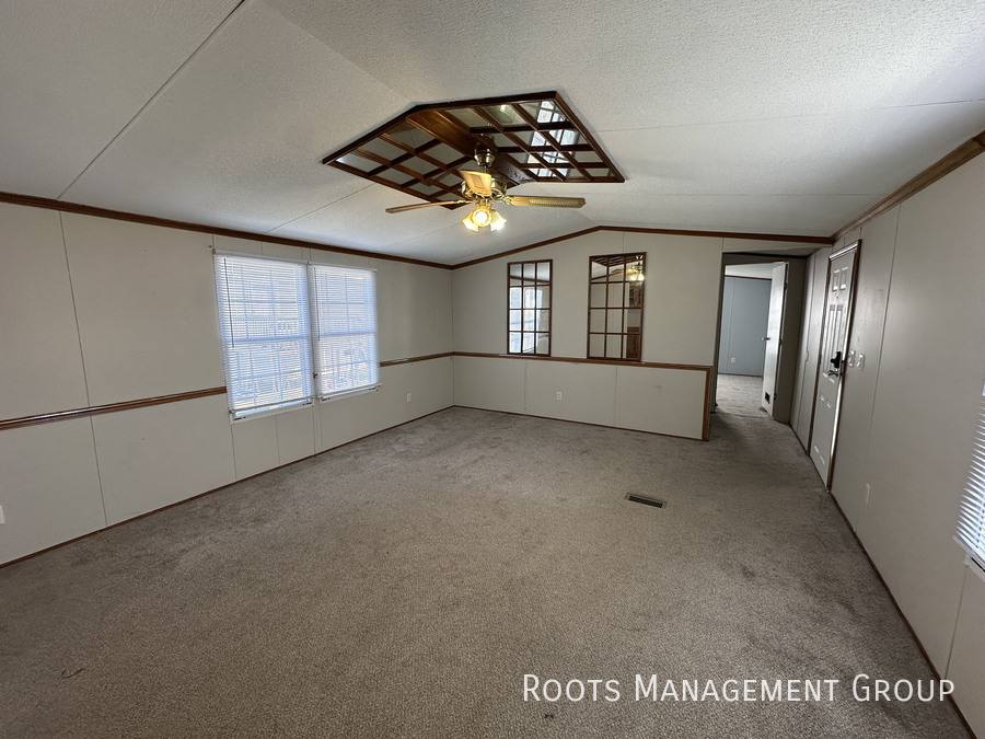 Apartment for rent at 1303 Hunters Mountain Parkway, Troy, AL 36079