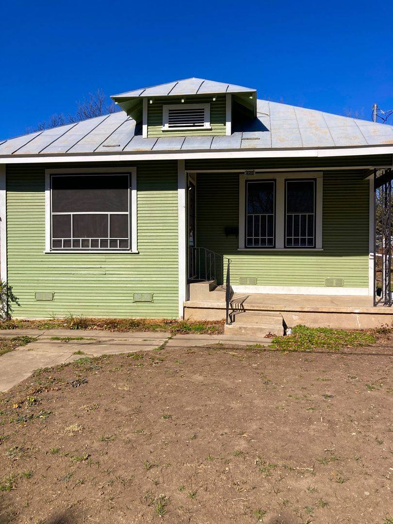 House for rent at 429 Harriman Place, San Antonio, TX 78204