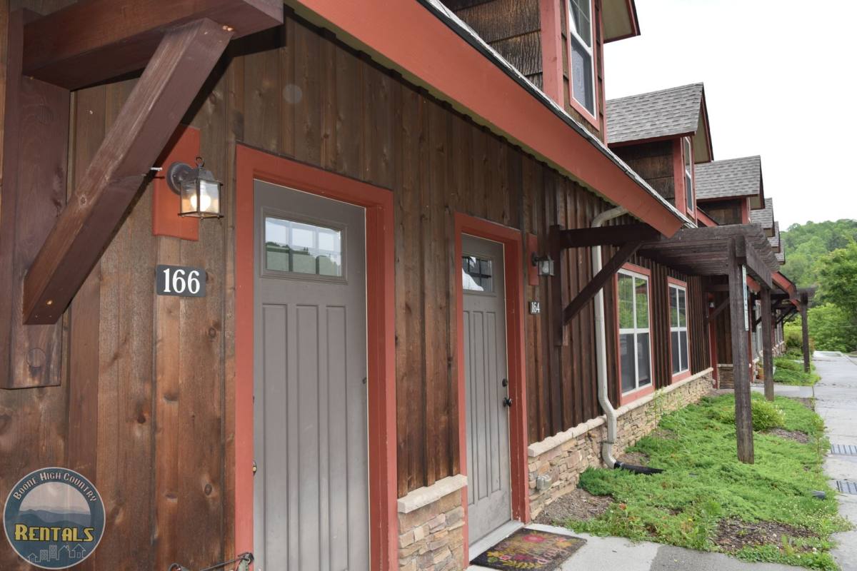 Apartment for rent at 154 Tulip Tree Lane, Boone, NC 28607