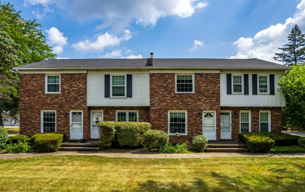 Townhouse for rent at 65-135 Bard Dr, Hudson, OH 44236