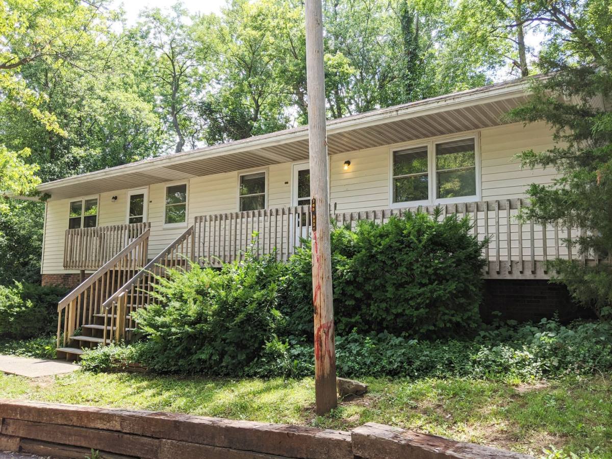 Apartment for rent at 719-721 W 15th St, Bloomington, IN 47404