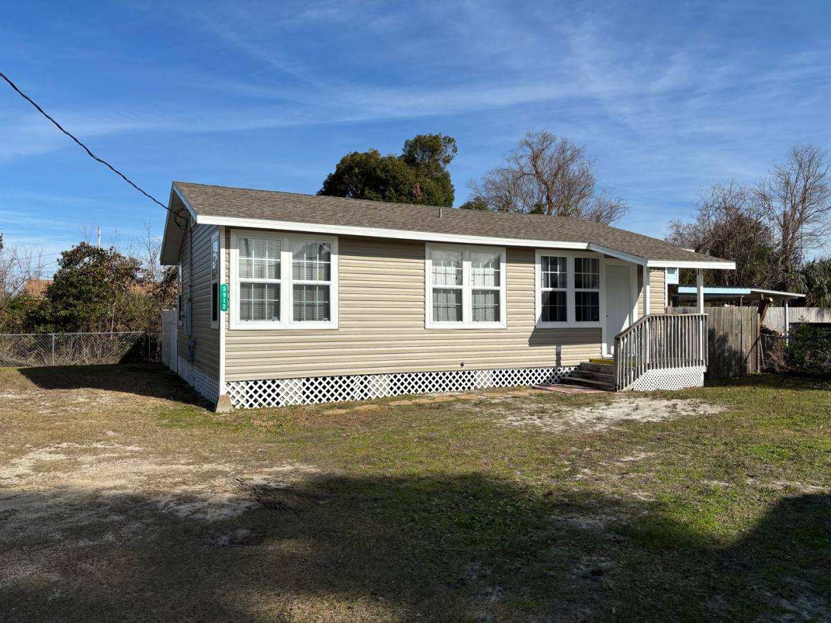 House for rent at 3912 W 25th St, Panama City, FL 32405