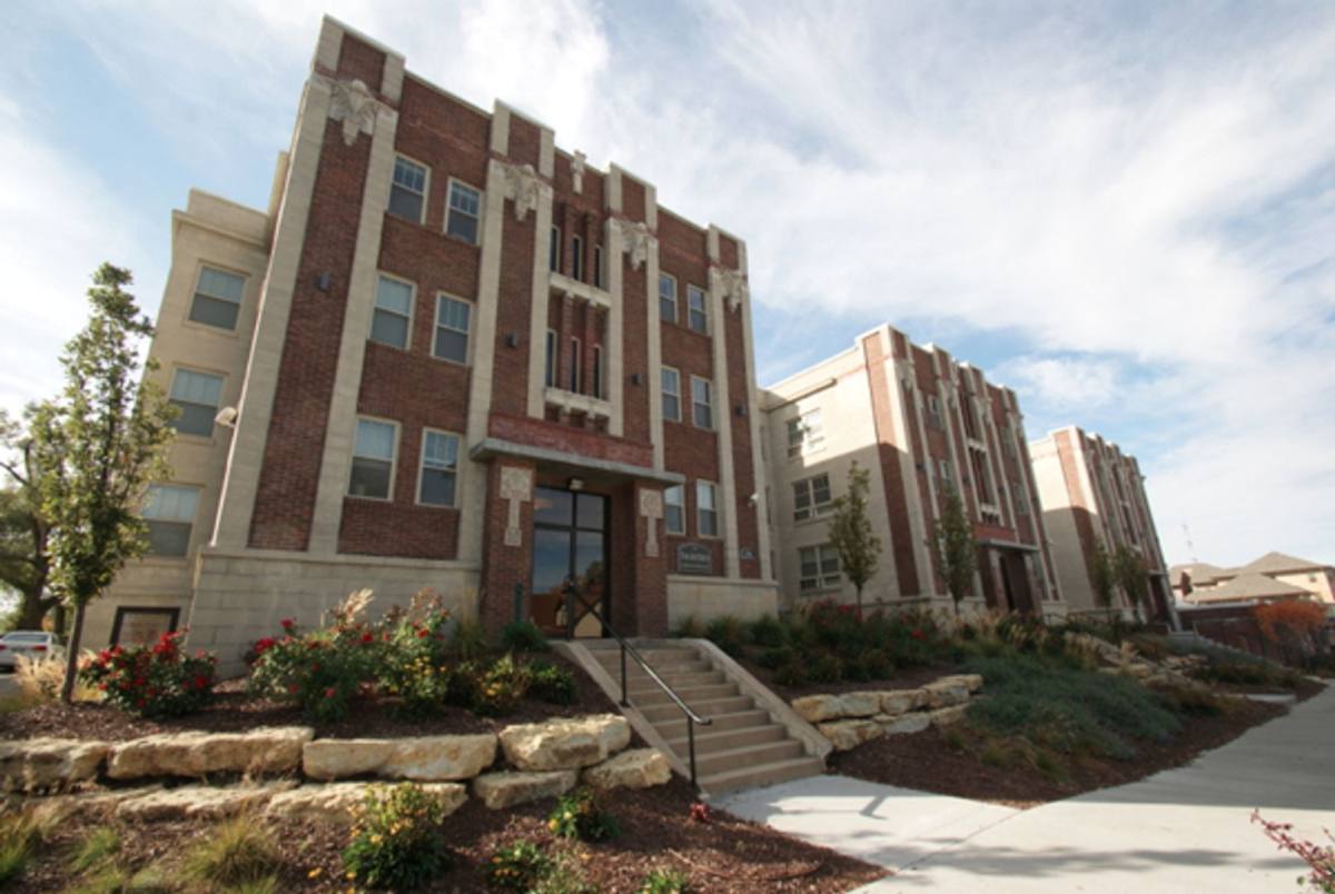 Apartment for rent at 836-846 Park Ave, Omaha, NE 68105