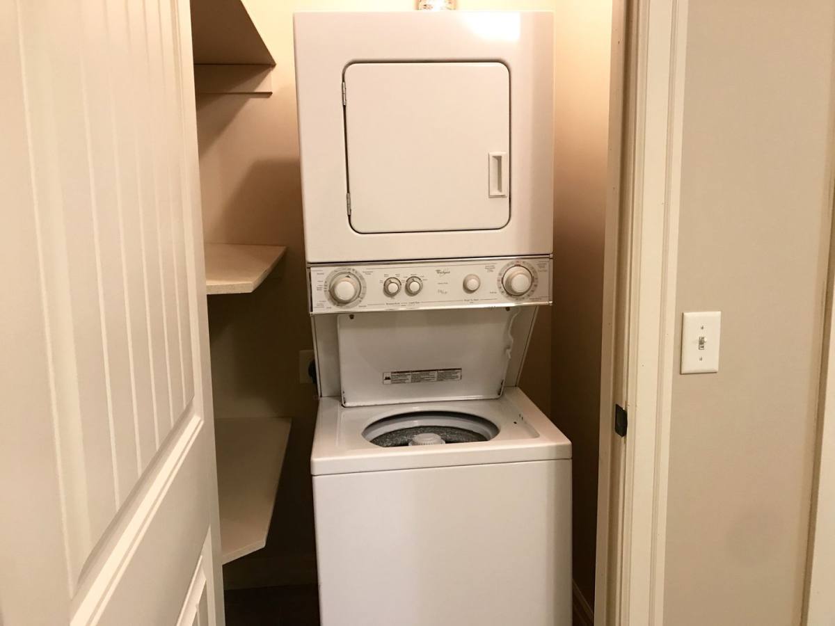 Apartment for rent at 3009 Harney St, Omaha, NE 68131
