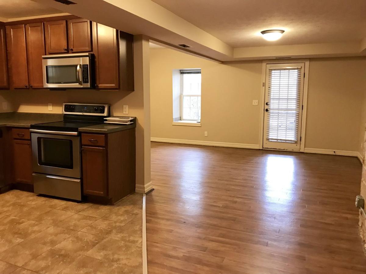 Apartment for rent at 3009 Harney St, Omaha, NE 68131
