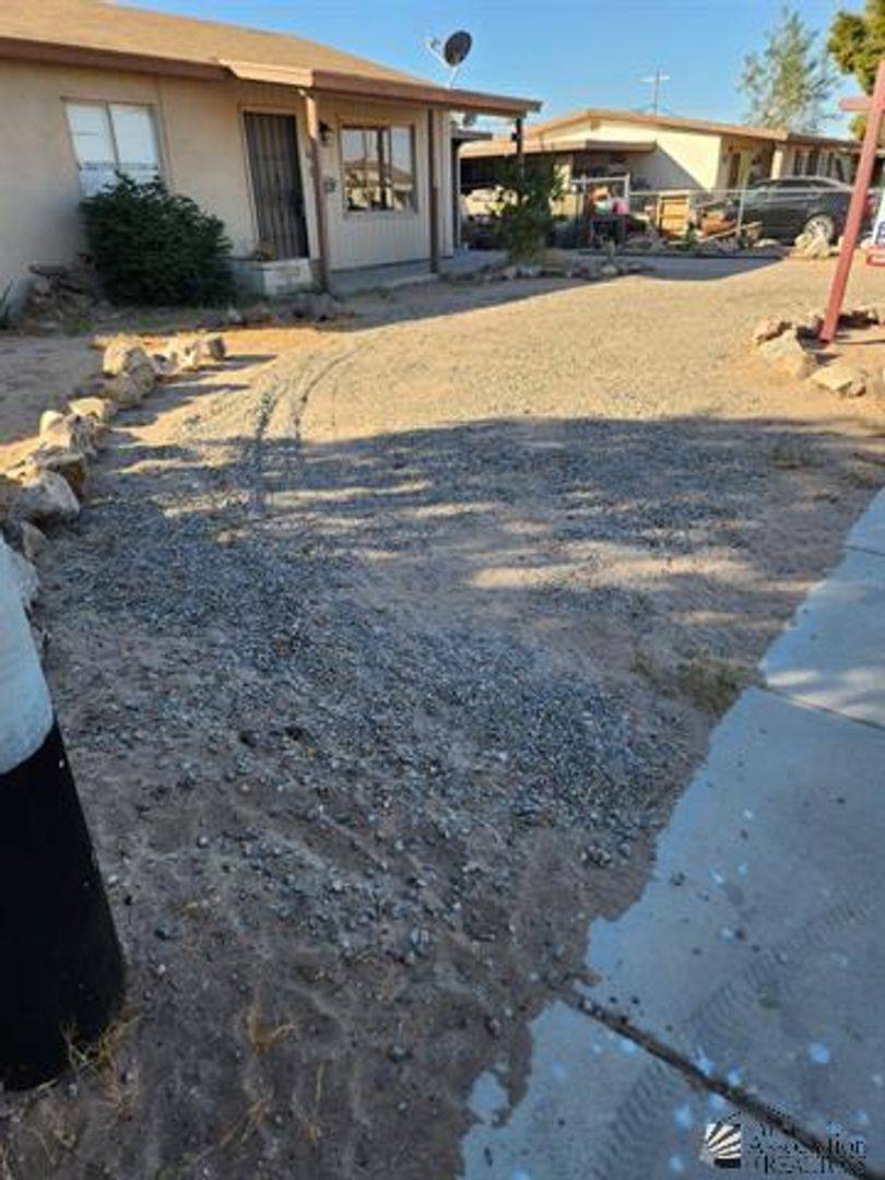 House for rent at 927 E La Mesa St, Yuma, AZ 85364