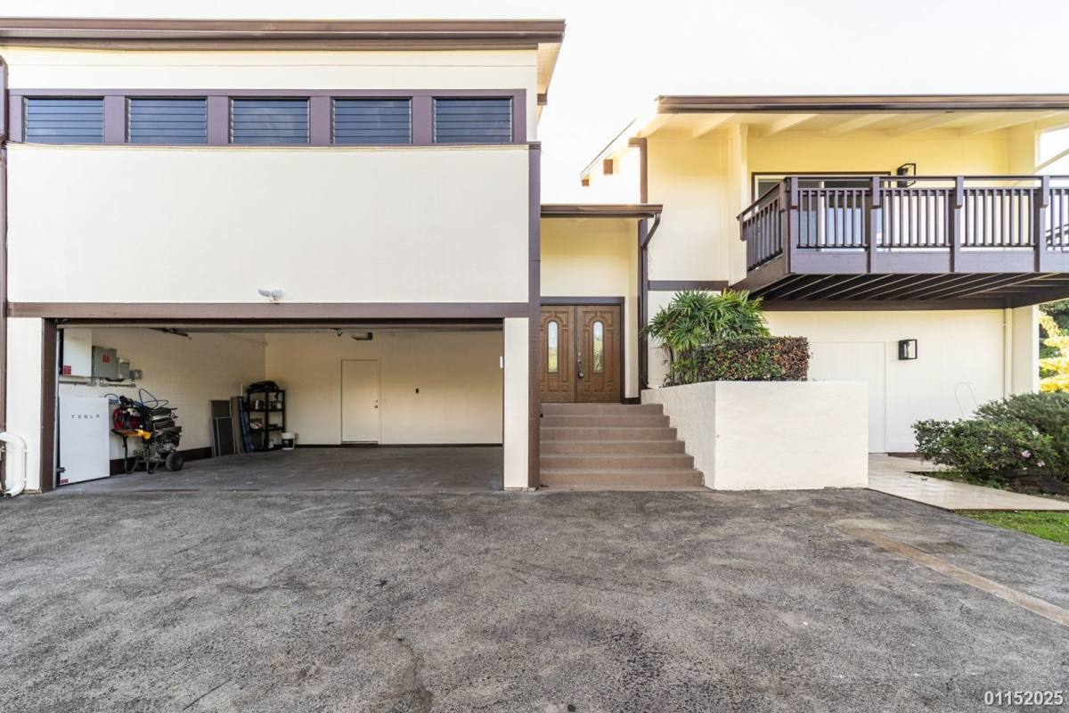 House for rent at 99-1017 Kahua Place, Aiea, HI 96701