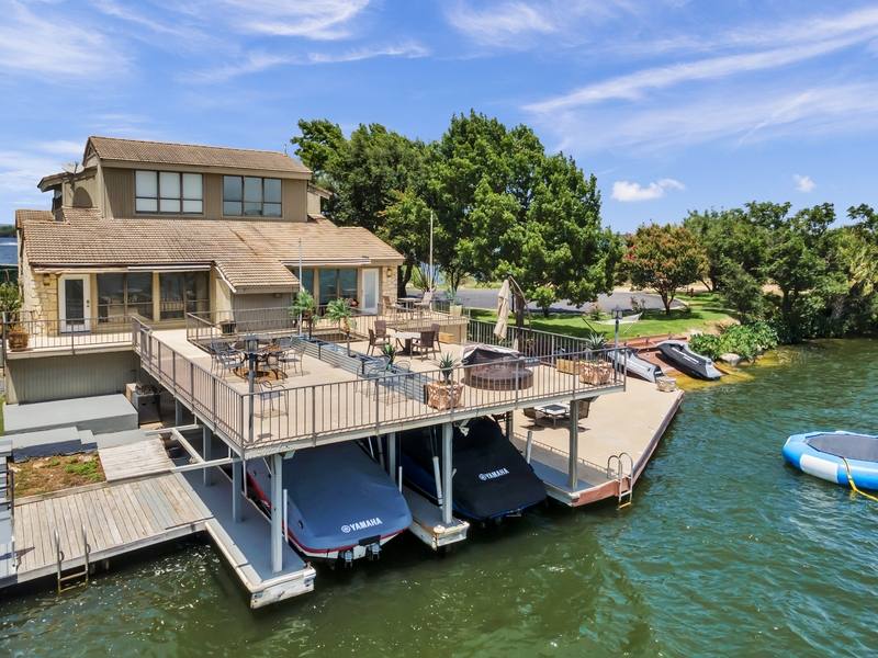 Townhouse for rent at 533 Lighthouse Dr #3, Horseshoe Bay, TX 78657