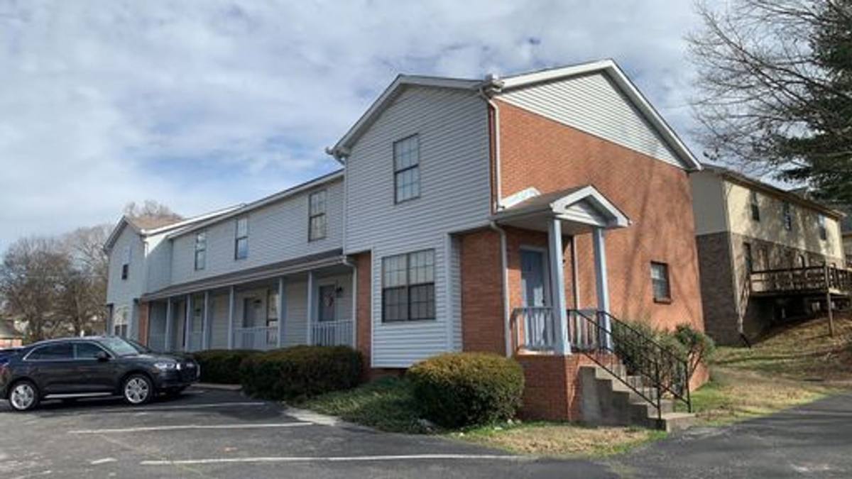 Apartment for rent at 1510 W Knollwood Circle, Clarksville, TN 37043