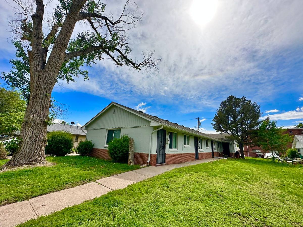 Apartment for rent at 1159-1181 Akron St, Aurora, CO 80010