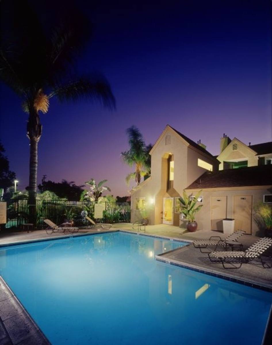 Apartment for rent at 1314 Harbor Blvd, Santa Ana, CA 92703