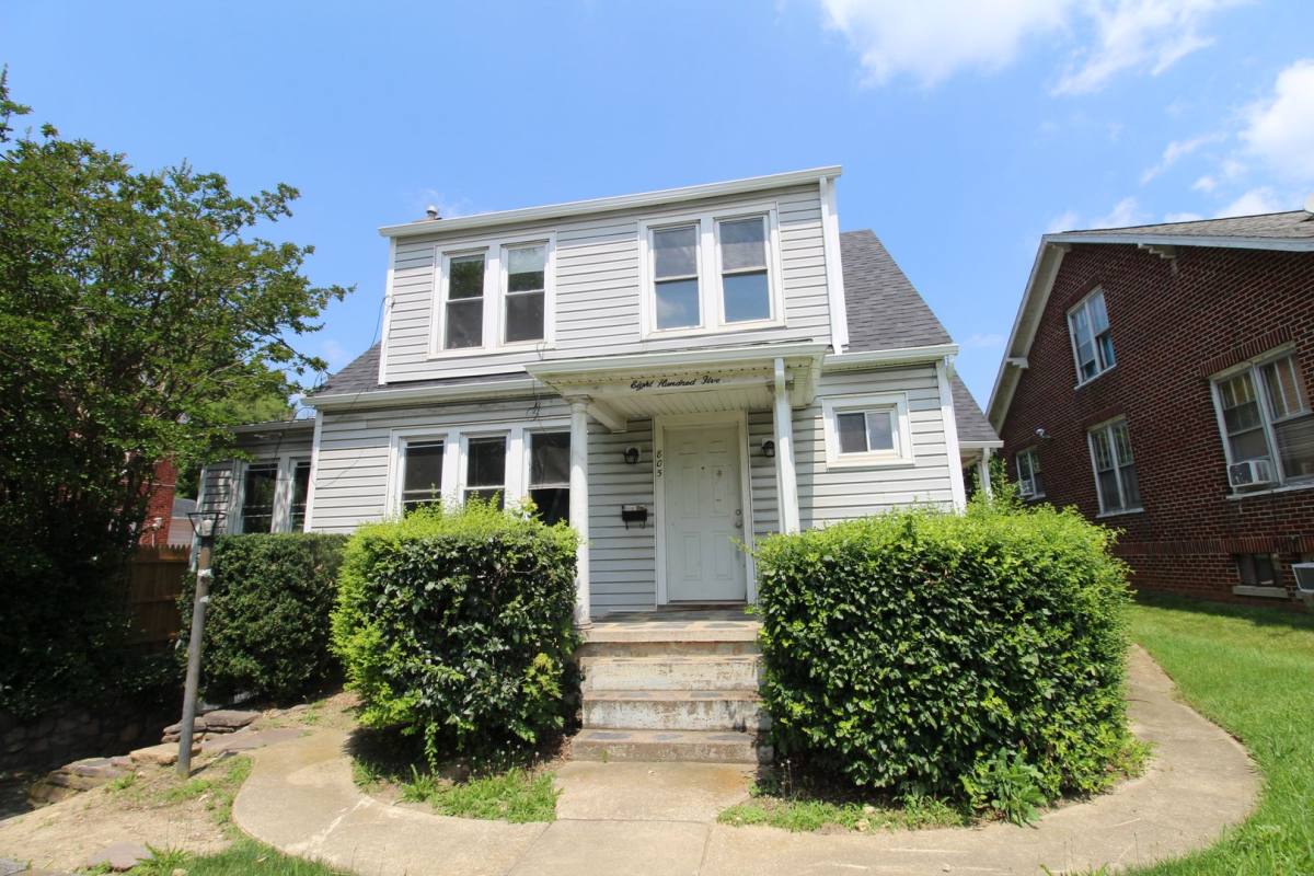 Apartment for rent at 805 S High St, Harrisonburg, VA 22801