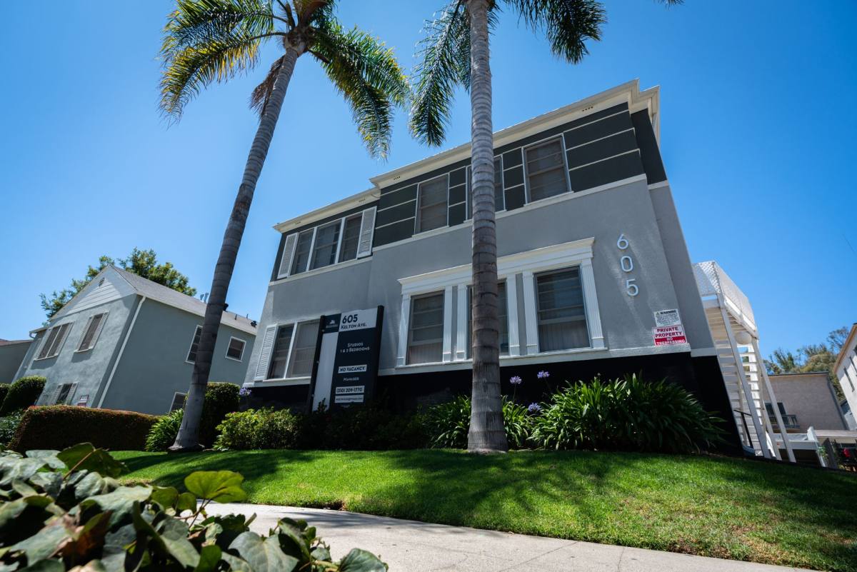 Apartment for rent at 605 Kelton Ave, Los Angeles, CA 90024