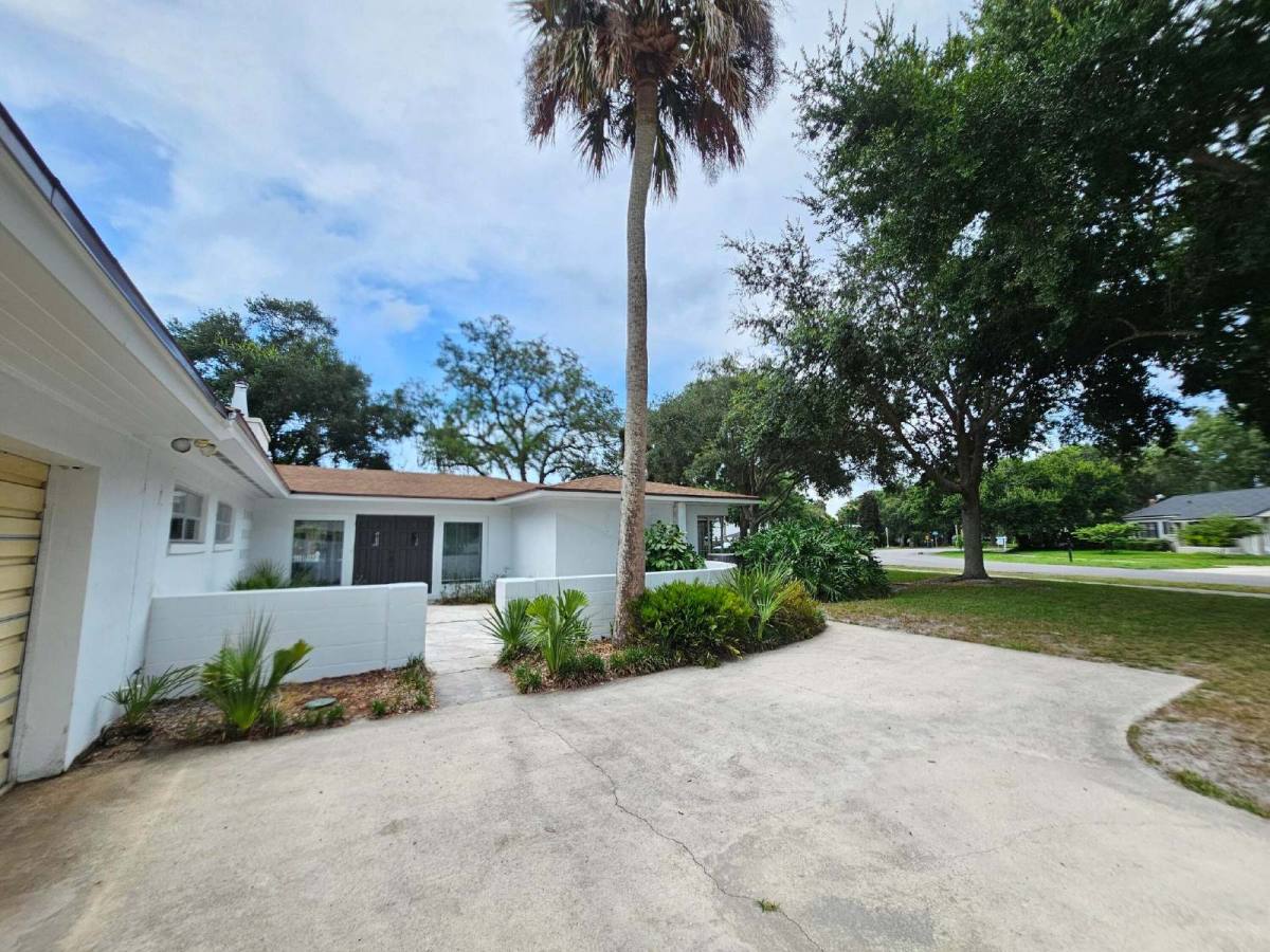 House for rent at 1707 Manor Dr, Cocoa, FL 32922