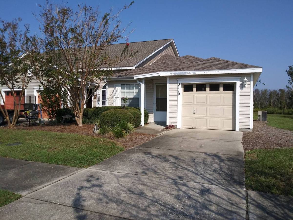 Townhouse for rent at 3110 Meadow St, Lynn Haven, FL 32444