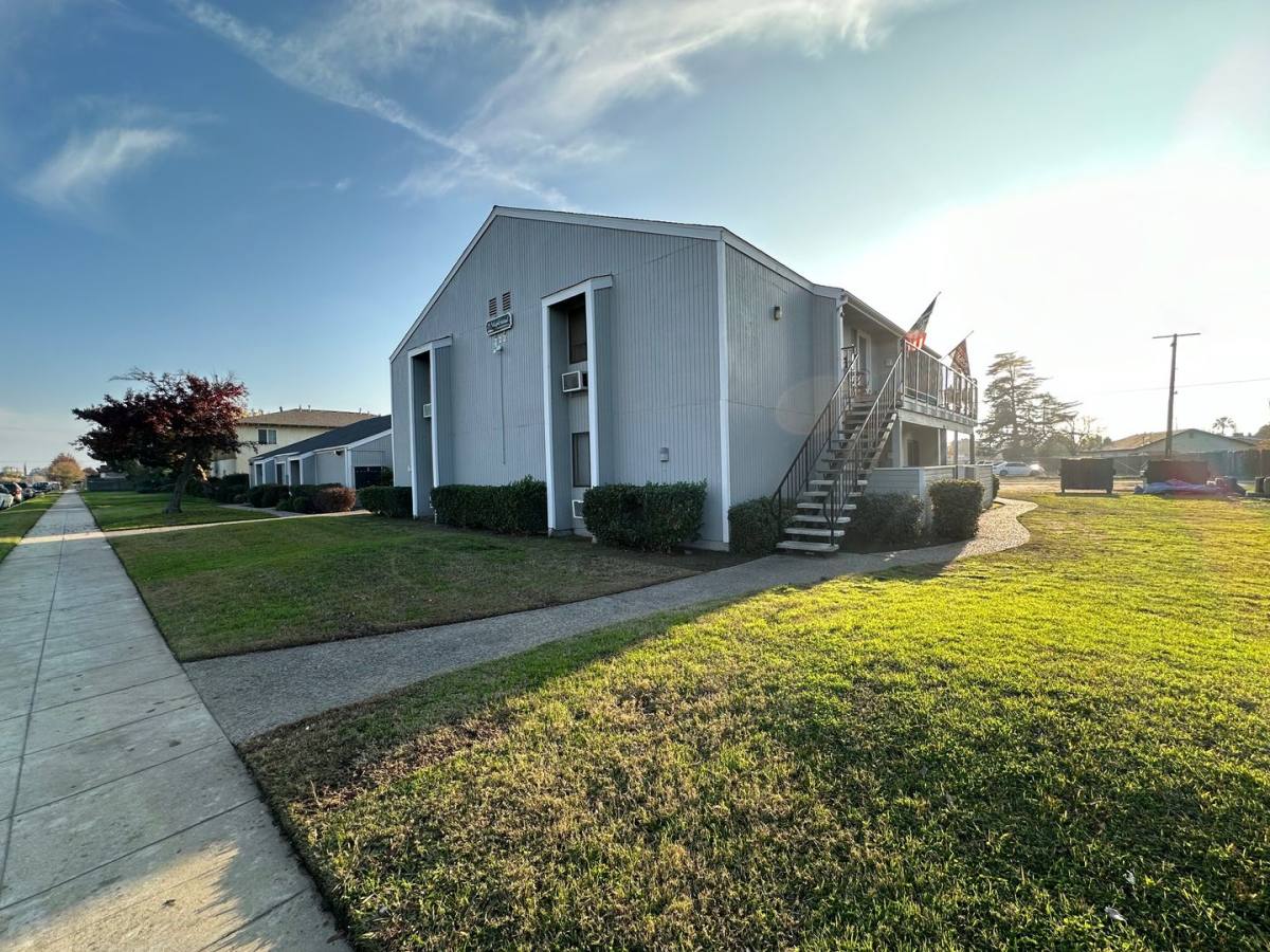 Apartment for rent at 222 S A St, Madera, CA 93638