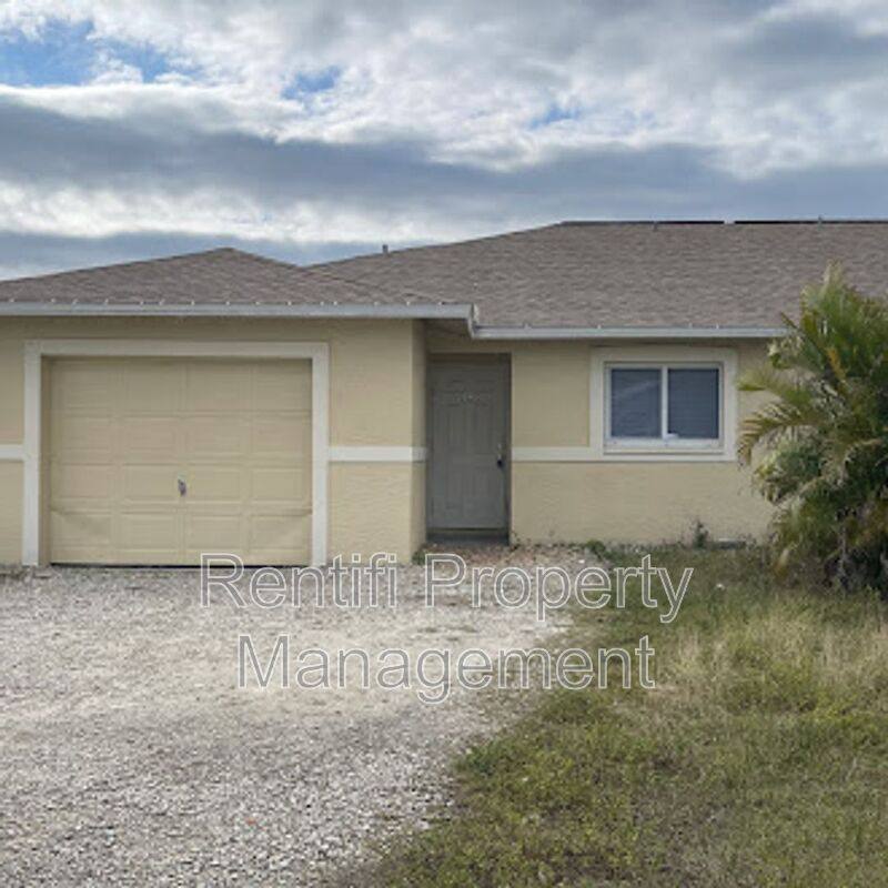 Apartment for rent at 1130 Homer Ave S, Lehigh Acres, FL 33973