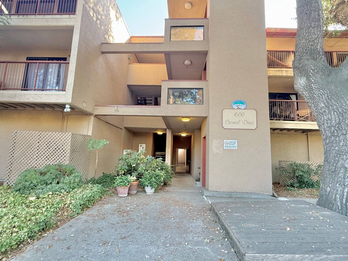 Condo for rent at 1600 Carmel Dr, Walnut Creek, CA 94596