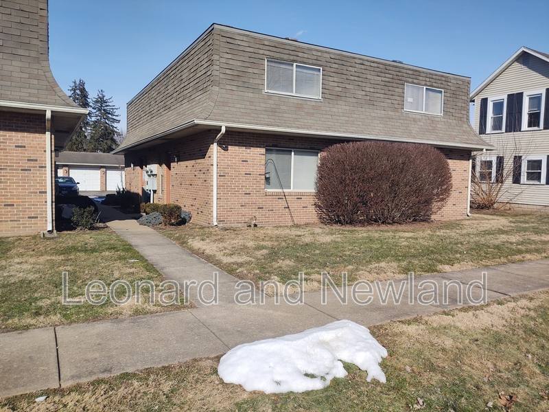 Apartment for rent at 700 Cass St, Dresden, OH 43821