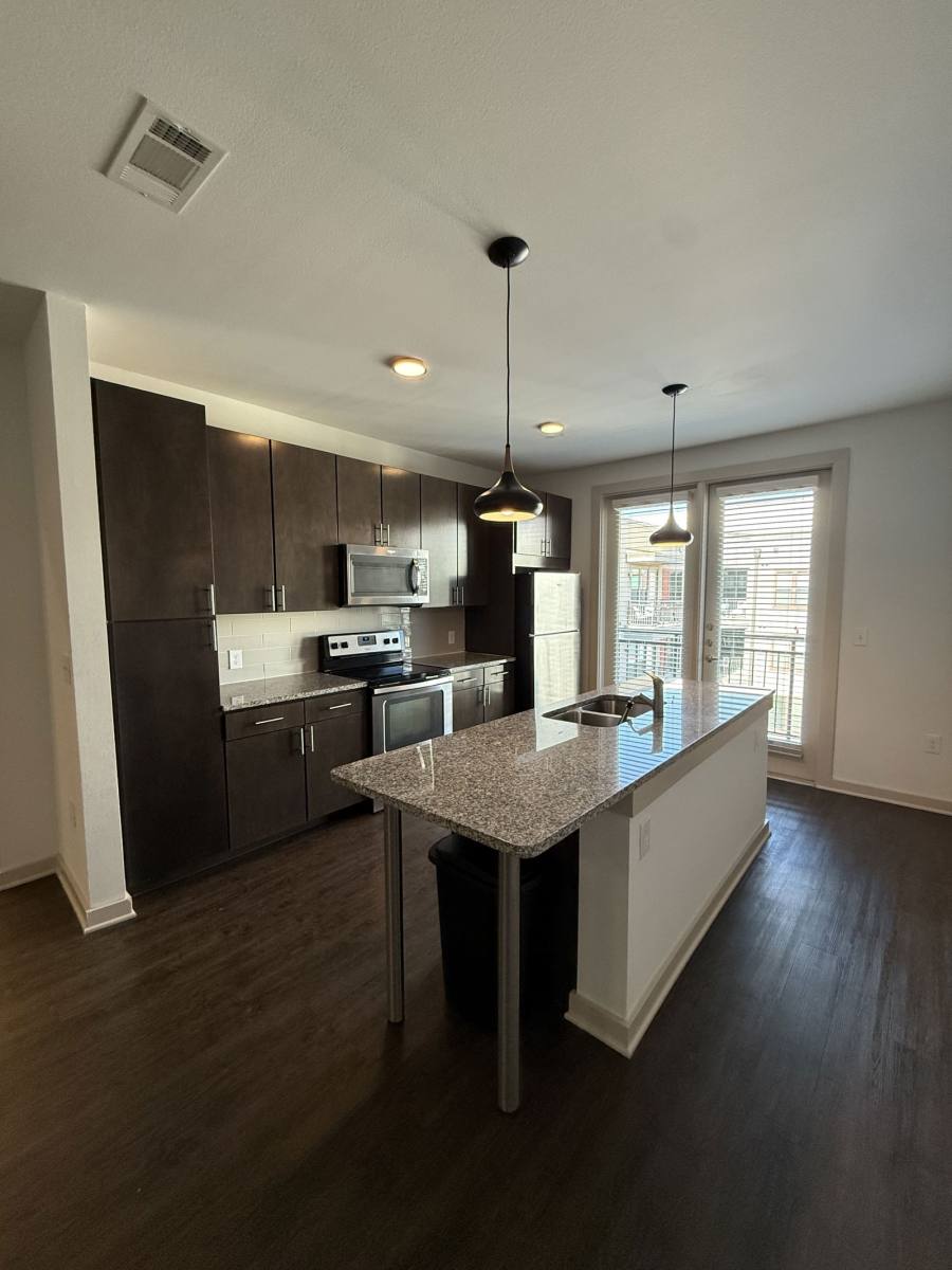 Townhouse for rent at 1 Arborlawn Dr, Fort Worth, TX 76109