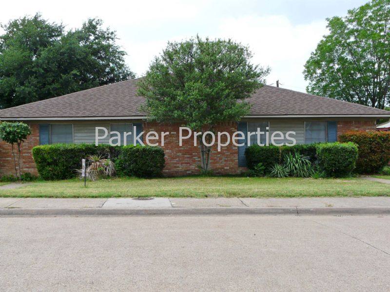 Townhouse for rent at 4027 Ovid Ave, Dallas, TX 75224