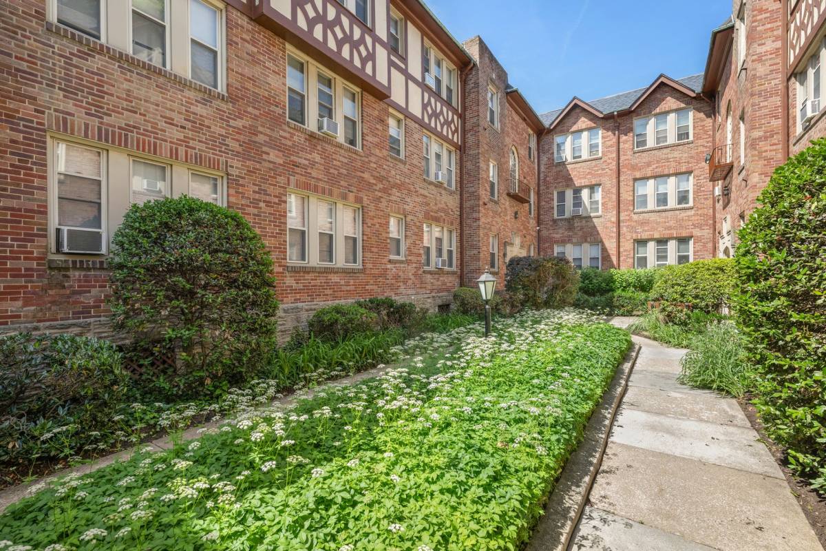 Metropolitan Narberth Hall, 300 N Essex Ave, Narberth, PA 19072 - Apartment for Rent - Image 6