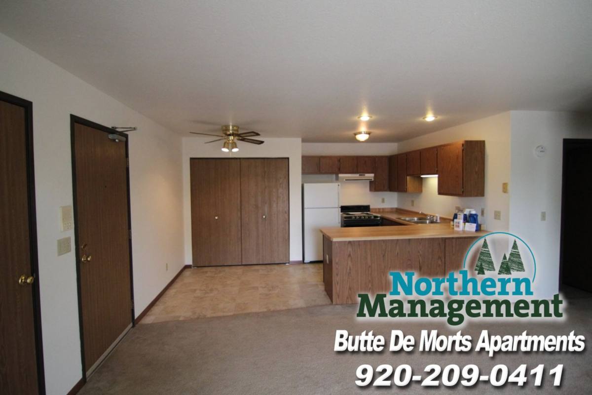 Apartment for rent at 925 945 Tayco St, Menasha, WI 54952